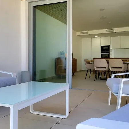 Apartment High End Large Ground Floor With Luxury Private Pool And Sea Views